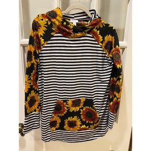 Sunflower Stripes Lularoe Amber Size Large— Marshmallow Material!
